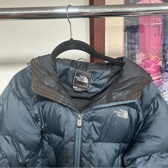 Northface 550 Puffer Ski Jacket in Navy Blue - Picture 4 of 16